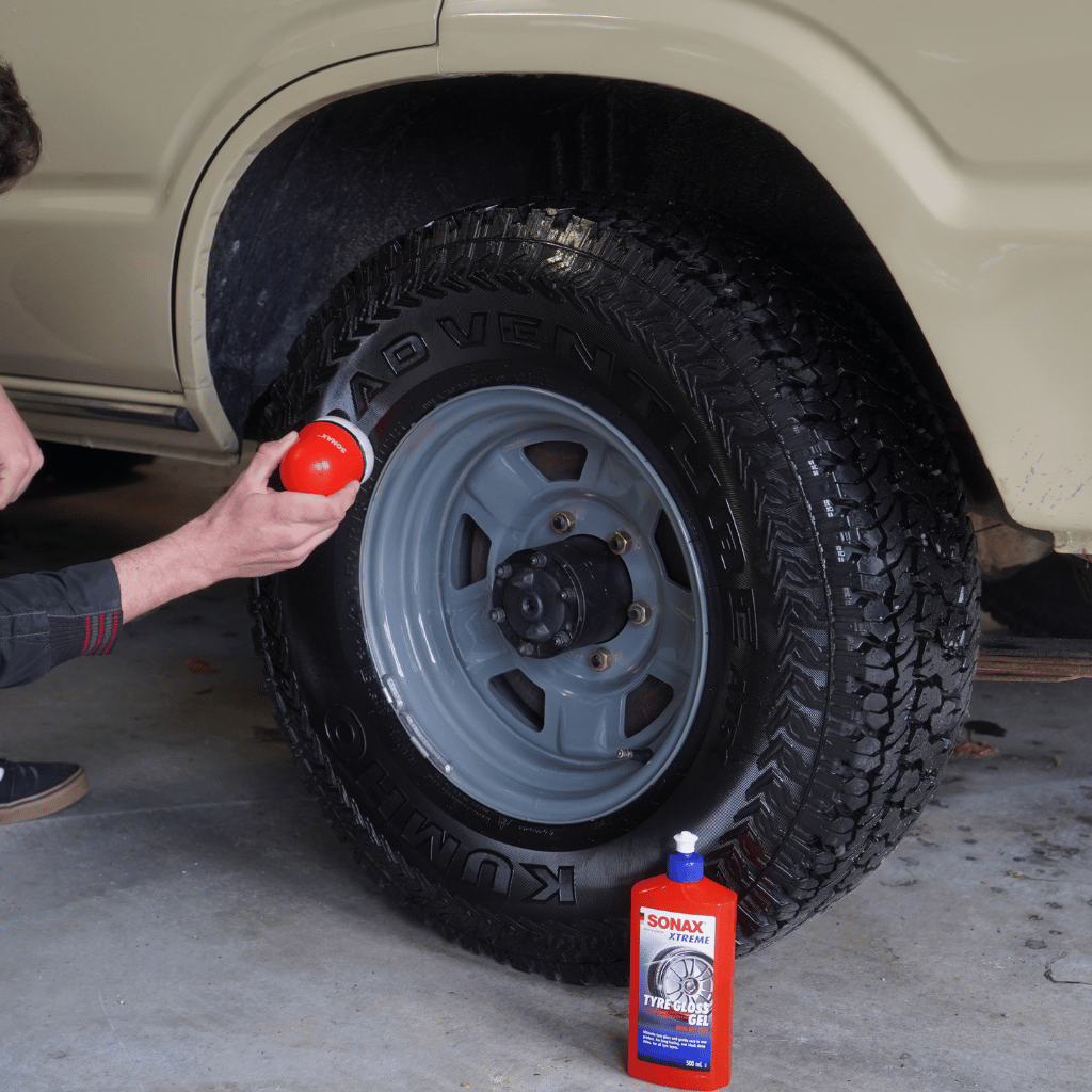 SONAX Tyre Gloss & Conditioner Bundle